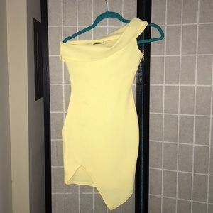 Pretty Little thing yellow bodycon dress